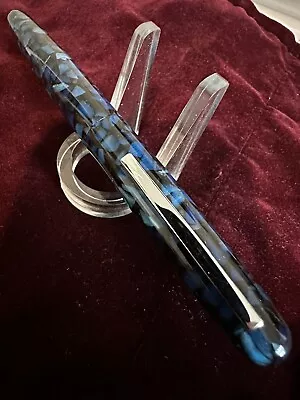 Beautiful Bexley Blue Marble Fountain Pen Broad Gold Nib Excellent Used Cond • $199.99