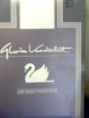 Gloria Vanderbilt Pantyhose Daysheer Reinforced Toe White Size D • $3.99
