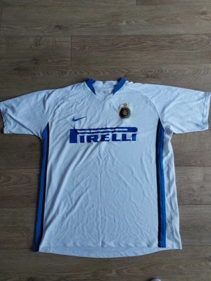 £20 • Buy Inter Milan Away Shirt 06 L
