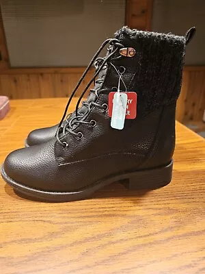 Women's Muk-Luk Boots Sz 11 • $9.99