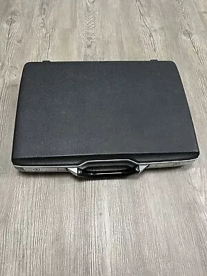 Vintage Samsonite Slim Briefcase 17.5 X11.5 X3  Inside Gray Hard Shell /No Key • $45.99
