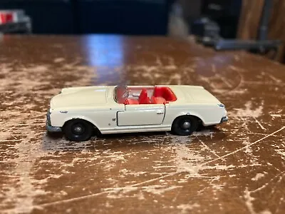 Vintage 1971 Matchbox Mercedes 230 SL Series No. 27 White  • $10