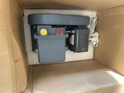 $4200 • Buy YORK 1402 Vaccum Pump 026 32377 000 026-32377-000 NEW IN BOX 