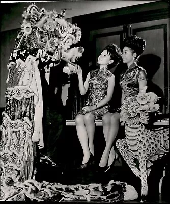 LG27 1966 AP Wire Photo MISS CHINATOWN USA BEAUTY PAGEANT SAN FRANCISCO NEW YEAR • $20