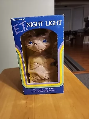 Vintage E.T. Extra Terrestrial Night Light Glowing Chest Works Vintage ET  1982  • $39.99