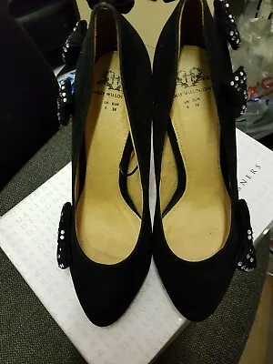 £7 • Buy Holly Willoughby Black Stiletto Shoes Size 6 Used With BOX
