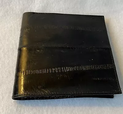 Men’s Eel Skin Wallet • $11.77