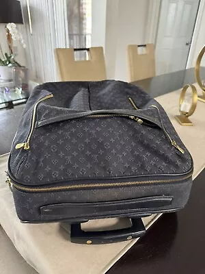 Louis-Vuitton Vintage Travel Luggage Bag • $350
