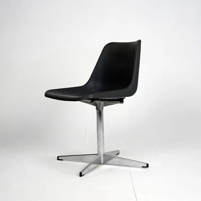 £125 • Buy 1960s Robin Day Swivel Chair By Hille
