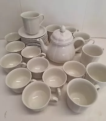 Villeroy & Boch Manoir Tea Set • $395