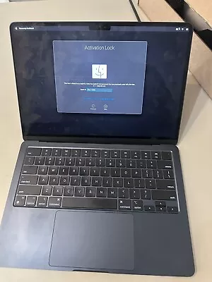 MacBook Air M2 2022 13’ For Parts (LOCKED IC) • $325