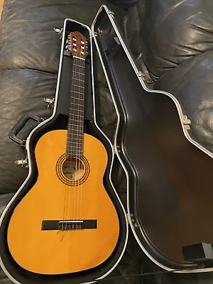 Montana Clasical Guitar W/hsc • $299