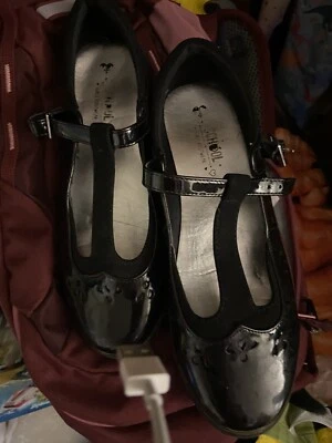 £3 • Buy Girls Matalan School Shoes Size 5 
