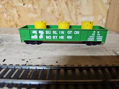 BURLINGTON NORTHERN 2536 GONDOLA With Magnetic Barrels TYCO HO Scale • $10