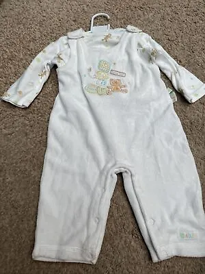 Cute Baby White Bear Outfit 3-6 Months • £0.99