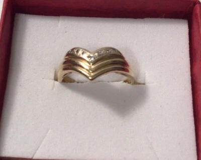 $108.75 • Buy 10kt Yellow Gold .12ct Tw Diamond V Ring Size 6.25, 2.5g