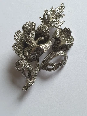 £12.99 • Buy Gorgeous Marcasite Vintage Flowers Brooch