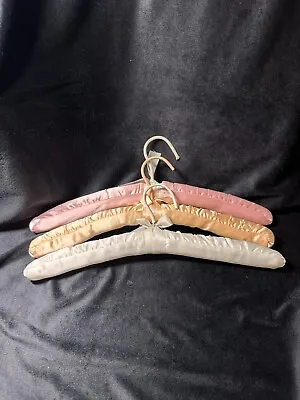 VINTAGE Lot 3 Padded Pleated Satin Clothes Hangers Bow Trim Granny Core Estate • $14.99