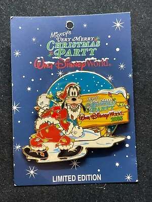 Disney Pin - WDW - Mickey's Very Merry Christmas Party 2005 Santa Goofy 43145 LE • $34.99