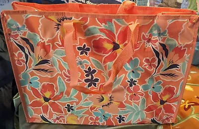 Vera Bradley Zip Market Tote Bag • $17