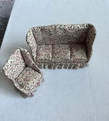 Dollhouse Miniature Partial Living Room Set - Long Arm Chair Sofa Floral • $3.99