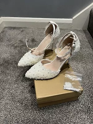 Ladies Gorgeous Ivory Size 6 / 39 Wedding Shoes - Lace - Pearl • £16.99