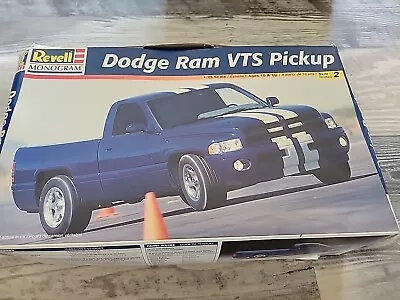 Revell Dodge Ram VTS Pickup 1:25 Scale Plastic Model Kit - New - Box Is Rough • $4.99