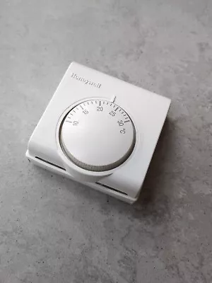 Honeywell T6360 Room Thermostat T6360B1028 • £3