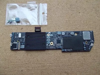 A1932 13  Apple 2019 MacBook Air Logic Board Powered Up When Last Checked • $34.77