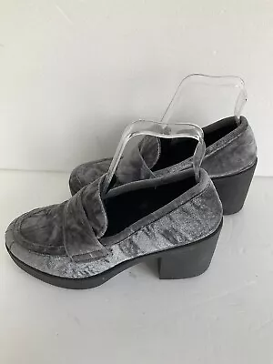 TOPSHOP Grey Velvet Chunky Heel Shoes Size UK6 EU 39 -Made In Italy .VGC • £20