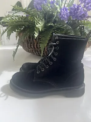 DR MARTENS 7 Black VELVET Ze You PAGE 8-Eye Boots AIR WAIR RARE!  Combat Style • $59.95