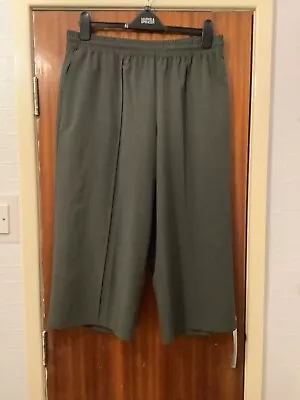 Marks And Spencer Goodmove Dark Khaki Silky Cropped Pants Size 16 Bnwot • £9.99