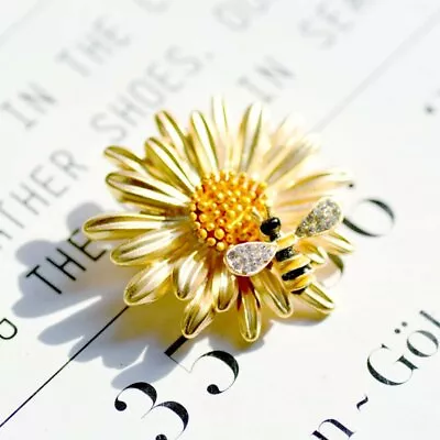 Women Crystal Daisy Sunflower Bee Insect Brooch Pin Fashion Jewelry Party Gift • $2.02