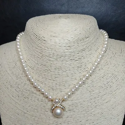 Vintage Jewelry Faux Pearl Necklace Rhinestone Pendent. 8456 • $16.99