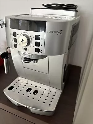 De'Longhi Magnifica S Coffee Machine - Silver • $399