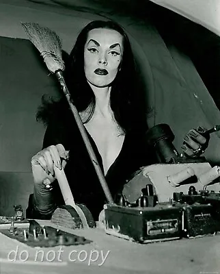 8X10 PUBLICITY PHOTO VAMPIRA Vintage Pin-Up Celebrities MAILA NURMI • $10.61