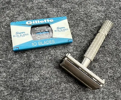 Vintage Gillette Razor With Super Blue Blades • $11.20