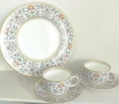 MINTON MAJESTIC HADDON HALL Cup & Saucer Plate Set Gold • $570.40