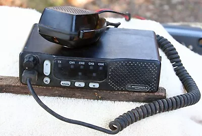 Motorola M1225 VHF Two Way Radio M43DGC90E2AA 4 Channel • $39.95