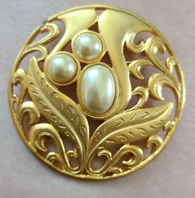 Vintage Signed Venue USA Gold Pearl Round Ornate Floral Abstract Brooch Pin • $10.65