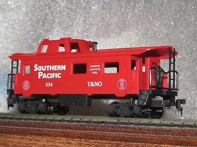 Southern Pacific Caboose By Ihc/mehano In Ho Scale Factory Original New • $12.99
