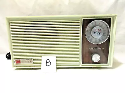 60's Vintage International Transistor Corp. AM/FM Radio T-3212 Parts Or Restore • $9