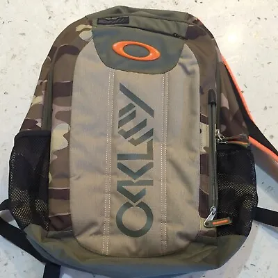 Oakley Men's Beige Camouflage Print Accent Backpack School Bag Travel  • $39