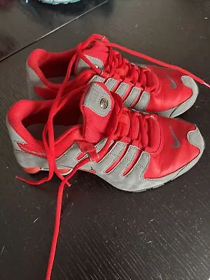 Nike Shox Women 6.5 • $49.99