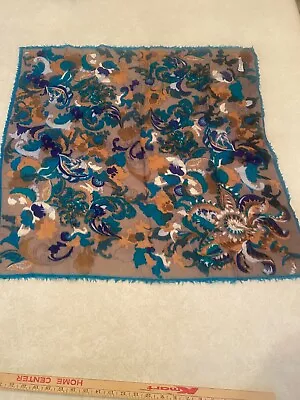 Vintage Large Oscar De La Renta 100% Wool Scarf Size 29 X 28.5 • $25