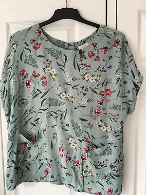 Lovely Ladies Fat Face Floral Light Green Button Back Top Size 18 As Nw Cond! • £9.50