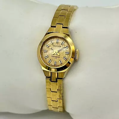 Vintage 1970s Ladies WALTHAM 17 Jewels Gold Tone Mechanical Bracelet Watch Runs • $19.99