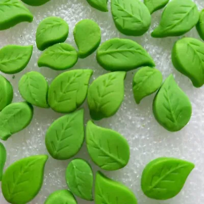 24 X Green 1.5 & 2cm Leaves Edible Sugar Icing Cup Cake Topper Decorations Vegan • £3.25