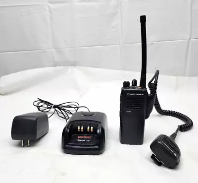 Motorola HT750 136-174 MHz VHF 16ch 2-Way Portable Radio AAH25KDC9AA3AN • $149.99