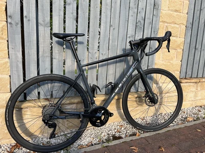 £1150 • Buy 2022 Cube Attain SL 58cm Aluminium Road Bike Shimano 105 Disc Brakes Carbon Fork